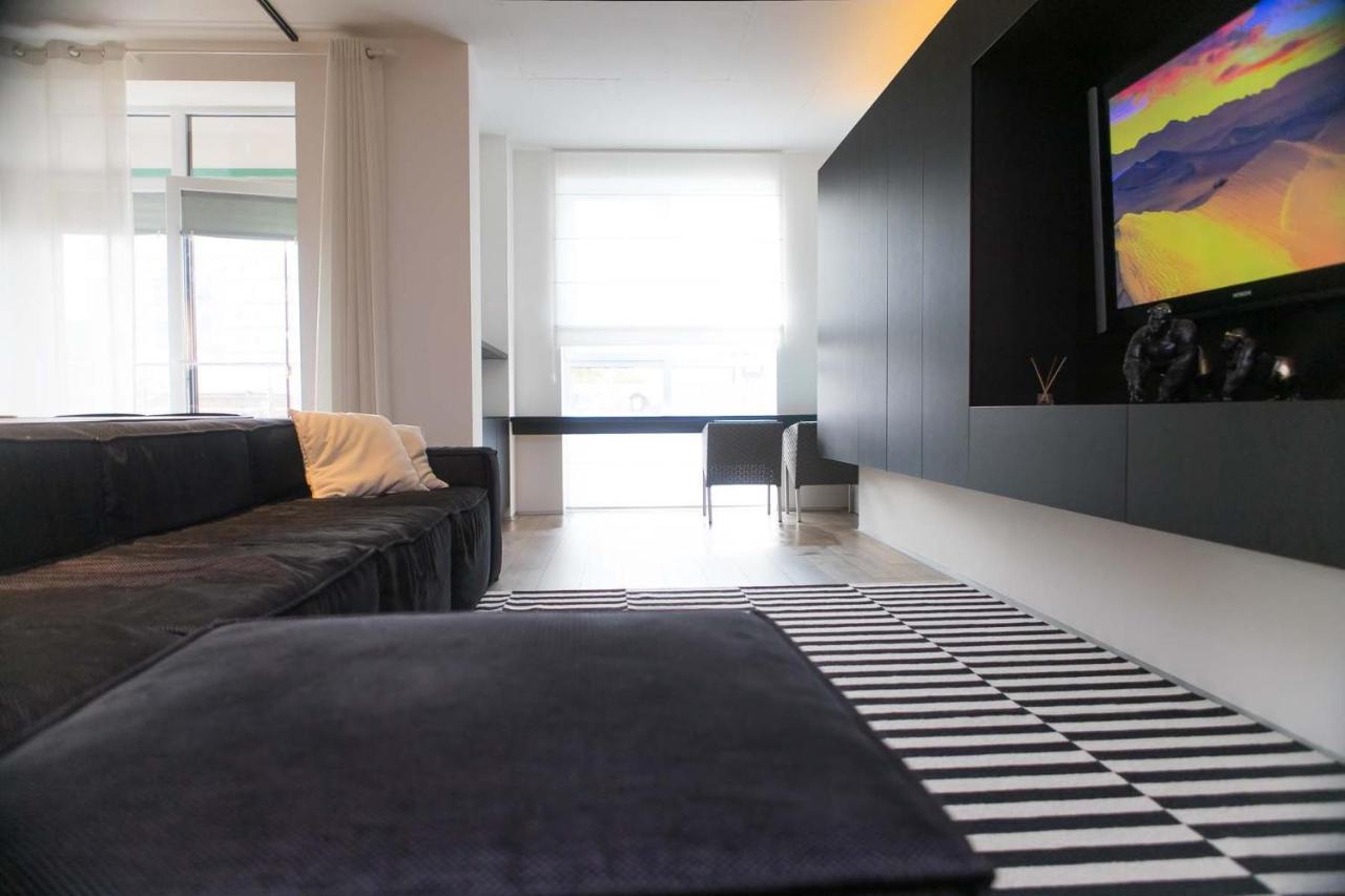 Stylish 1 Bedroom Studio Near Most City Dnipro Exterior photo