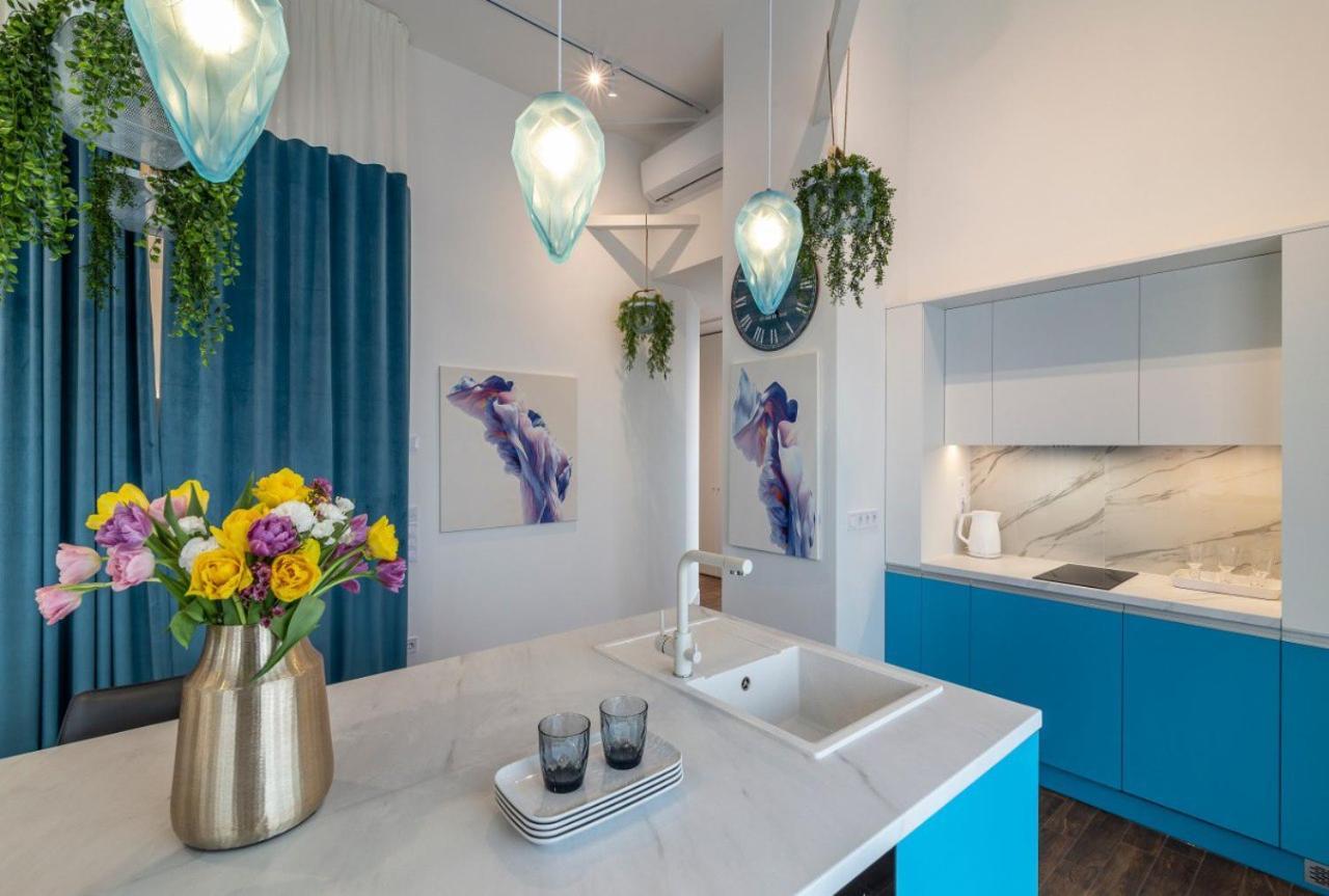 Stylish 1 Bedroom Studio Near Most City Dnipro Exterior photo