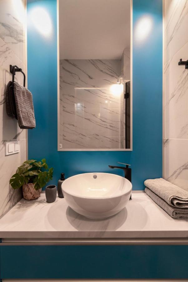 Stylish 1 Bedroom Studio Near Most City Dnipro Exterior photo