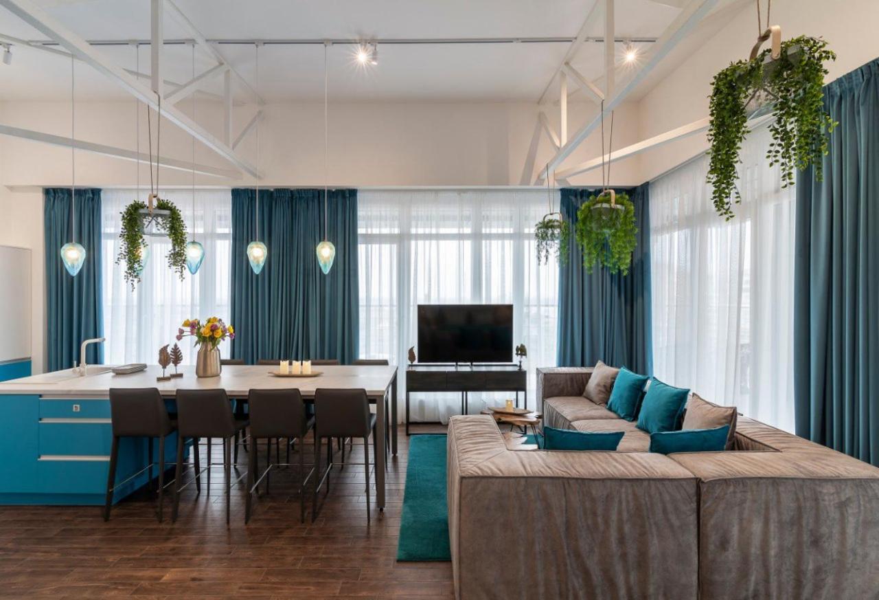 Stylish 1 Bedroom Studio Near Most City Dnipro Exterior photo